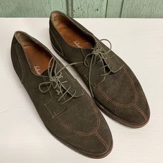 Dark Brown Pebble Leather With A Hint Of Olive Green Tone To It. Great Preloved Condition With Slight Signs On Wear On The Heel Soles As Seen In Pictures. Ferragamo Shoes Mens, Green Tone, Salvatore Ferragamo Shoes, Ferragamo Shoes, Green Tones, Salvatore Ferragamo, Pebbled Leather, Derby, Olive Green