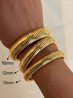 Wedge Heel Boots, Gold Plated Bangles, Watches Women Fashion, Bracelet Vintage, Shoe Gifts, Gold Plated Bracelets, Fashion Aesthetic, Gold Texture, Fine Jewellery Necklace