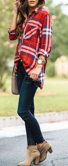 #thanksgiving #fashion · Red Plaid Shirt // Skinny Jeans // Shoulder Bag // Suede Booties Moda Over 50, Fashion Trend Inspiration, Looks Jeans, Stitch Fix Inspiration, Autumn Fashion Casual, Thanksgiving Outfit, Fall Clothes, 가을 패션, Fall Winter Style