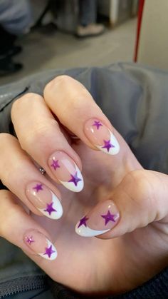 Oliva Rodrigo Nails Guts, Simple Olivia Rodrigo Nails, Purple Star Acrylic Nails, Olivia Rodrigo Nail Inspo Guts, Olivia Rodrigo Nails Ideas Guts, Olivia Rodrigo Nails, Concert Nails, Hippie Nails