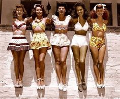 1950s Bathing Suits, Retro Bathing Suits, Vintage Bathing Suits, Suit Swimsuit, Vintage Swimwear, Vintage Swimsuits, Swimsuit Fashion