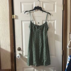 Rvca Overtime Sun Mini Dress Green/Floral New With Tags Size Medium Stock: Ltpink530 See Thru Dresses, Stretch Knit Dress, Strappy Mini Dress, Mini Sheath Dress, Mini Tank Dress, Green Floral Dress, Floral Sundress, Tee Shirt Dress, Dress 16