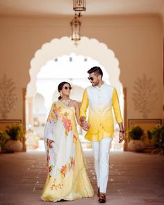 Wedding Vendors.in Hand Painted Haldi Outfit, Haldi Outfits For Couple, Couple Haldi Outfit Ideas, Haldi Dress For Groom, Wedding Matching Outfits, Haldi Dress