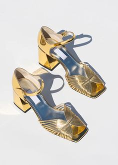 Suzanne Rae HIgh 70s Sandal Gold 70s Heels, Suzanne Rae, 70s Shoes, Gold Wedding Shoes, Metallic High Heels, Gold Sandals, Womens Sandals Flat, Slingback Sandal, Gold Leather