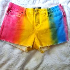 a pair of shorts that have been dyed with different colors