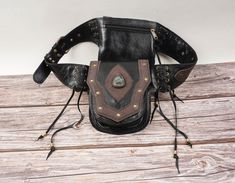 Leather Hip Bag, Handmade Belts, Beautiful Belts, Belt Pouch, Hip Bag, Pocket Belt, Waist Pack, Pocket Bag, Solid Metal