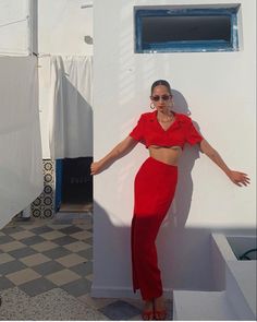 Instagram Words, Radiant Red, Vintage Couture, Cropped Blazer, Red Outfit, Fashion Inspo Outfits, Cool Style, Cool Outfits, Outfit Inspirations