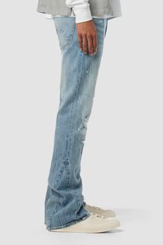 Description Our Walker Kick Flare Jean is cut from premium comfort stretch denim with a flared bootcut hem and classic five-pocket detailing. Product Details Front Rise: 10.75", Leg Opening: 19", Inseam: 34"Model Height 6’1"Model wearing size 32Measurements based on size 32 Fit & Care Content: 99% Cotton, 1% ElastaneMachine wash cold with like colorsDo not bleachTumble dry low or hang to dry Kick Flare Jeans, Light Flare, Kick Flares, Denim Branding, Hudson Jeans, Pocket Detail, Mens Denim, Model Height, Stretch Denim