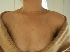 Shoulder Jewelry, Gold Body Chain, Chain Bra, Halter Bra, Gold Bodies, Dope Jewelry, 7 Hours, Cropped Tops, Body Chain Jewelry