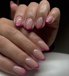 Gel Tips Nails Ideas Almond, Almond Nails Designs Summer Pink, French Nails Cortas, Almond Short Nails Design, Tip Nail Designs, Chrome French, Pink Tip Nails, French Tip Nail Designs