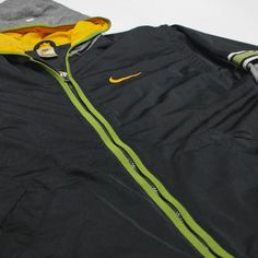 Item is in good used condition. Polyester blend lined. >Size: M >Armpit To Armpit: 24" >Armpit To Cuff: 18" >Collar To Hem: 31" Green Fleece-lined Sweatshirt For Streetwear, Moisture-wicking Track Jacket For Streetwear, Sportswear Hooded Jacket With Ribbed Cuffs For Streetwear, Hooded Moisture-wicking Windbreaker For Streetwear, Hoodie Track Jacket For Streetwear, Streetwear Sportswear Track Jacket With Hoodie, Moisture-wicking Hoodie Track Jacket For Streetwear, Sporty Hoodie For Jogging, Sporty Track Jacket With Adjustable Hood For Streetwear