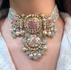 Real Floral Jewellery, Gold Bridal Jewellery Indian, Floral Jewellery For Haldi, Cousin Marriage, Kangan Design, Jewellery For Haldi, Coral Jewelry Set, Bridal Jewelry Sets Brides, Bridal Jewellery Inspiration