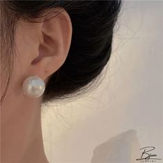 Bjux - Pendientes de perlas de doble cara pendientes diseño sentido pendientes Trendy Round Pearl Earrings, Trendy Pearl Earrings For Pierced Ears, Trendy White Pearl Earrings For Formal Occasions, Trendy Round Pearl Drop Earrings, Geometric Type, Type Style, Earrings Design, Pearl Stud Earrings, Crystal Pearls