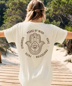 This Hamsa Hand shirt is the perfect addition to your yoga and meditation wardrobe. This meditation shirt with the unique Hamsa Hand design is perfect for your yoga classes or as casual wear. This yoga shirt is a great gift for any yoga lover. Add a touch of spirituality to your outfit and enjoy the positive energy with our Hamsa Hand shirt. The unisex shirt has a pleasant, soft feel and a modern, classic cut. You can find your size in the size chart in the picture gallery. Very important, pleas Hand Design, Yoga And Meditation, Yoga Shirt, Spiritual Meditation, Yoga Clothing, Yoga Tshirt, Yoga Classes, Yoga Gifts, Yoga Shirts