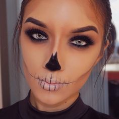 Makijaż Sugar Skull, Easy Skeleton Makeup, Halloween Skeleton Makeup, Pelottava Halloween, Makeup Clown, Makeup Zombie