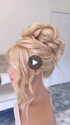 4.5K reactions · 537 shares | Beautiful messy bun tutorial 
.
.
 #hairstylist #hairstyle #hairgoals #haircare #haircut #hairtransformation #HairStyling #haircolor #fypシ゚viralシ #reelsviralfb #viralvideoシ #viralreelsfacebook #reelschallenge #fypシ゚ #youtubeshorts #shortsvideos #instareels #explorerpage #insta #instagramreels #viralreelschallenge #short #kuwait #follower | Räjpût RäBî Bride Hair Updo With Headpiece, High Wedding Updo, Long Hippie Hair, Easy Fancy Hairstyles, Up Dos For Long Hair, Diy Wedding Hairstyles, Vampire Hair, Bride Hairstyles Updo, Cinderella Hair