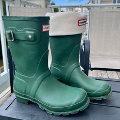 Hunter Original Rain Boots In Hunter Green - Comes With Cream Hunter Boot Socks! We Have Had These For Years And They’ve Only Been Worn A Handful Of Times Because They’re Way Too Small. They Have Sat In Storage Since. They’re In Great Shape With Just A Bit Of Scuffing On The Backs, Otherwise With A Little Clean Up They Could Look Pretty Brand New. Women’s Size 6. 11” Tall. !!!! Super Cute, Water Proof And Fun. Great Color. Casual White Rain Boots For Winter, Casual Green Weatherproof Rain Boots, Casual Insulated Green Rain Boots, Casual Green Insulated Rain Boots, Casual Knee-high Rain Boots For Outdoor, Casual Insulated Green Boots, Casual Green Insulated Boots, Casual Knee-high Rain Boots, Casual Green Rain Boots With Round Toe