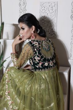 Pakistani Designer Online | Sarosh Salman | Luxury Pret  Wedding Wear Pakistani Anarkali, Silk Thread Embroidery, Pakistani Culture, Embroidery Motif, Luxury Pret, Henna Body Art, Designer Outfit, Velvet Vest, Vest Style