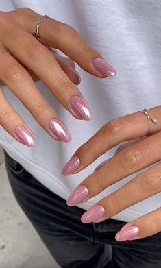 Pink Hologram Nails, Aesthetic Chrome Nails, French Tip Nails Cherry, Biab Nails Pink, Shiny Pink Nails, Cherry Chrome Nails, Chrome Nails Square, Nails Almond Fall, Red Nails Cherry