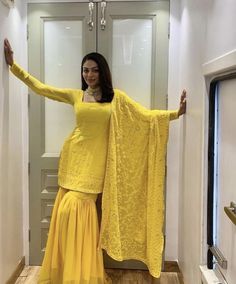 Neeru Bajwa Suits Latest, Neeru Bajwa Suits, Yellow And White Suit, Sonam Bajwa Suits, Elegant Royal Dresses, Neeru Bajwa, Stylish Kurtis Design