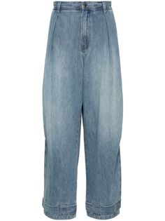 light blue cotton denim pleat detailing mid-rise belt loops concealed fly and button fastening two side slit pockets two rear welt pockets tapered leg Versace Sneakers, City Shorts, Tapered Jeans, Summer Beach Wear, A Bathing Ape, Mid Rise Jeans, Light Jacket, Jacket Style, Welt Pockets