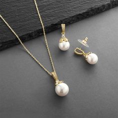 Rose Gold Wedding Accessories, Berry Earrings, Bridal Jewelry Pearl Sets, Pearl Bridesmaid Jewelry, Pearl Jewelry Set, Gold Pearl Jewelry, Bridesmaids Jewelry, Bridesmaid Pearls, Pearl Bridal Jewelry