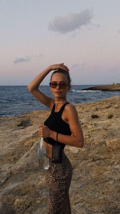 Pinterest: FADEDWHITE (Credit: vanellimelli) Vanellimelli Style, European Street Style Summer, European Street Style, Doc Martens Outfit, European Street, Trendy Bikinis, Best Swimwear, Swimwear Trends