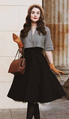 Vintage 1950s Aesthetic Outfits, 1950s Casual Outfits, Vintage Office Outfit, 1950s Fashion Women Casual, 50s Aesthetic Fashion, Vintage Outfits Classy Modern, 50s Inspired Outfits, Dress Your Body Type, 50s Outfit