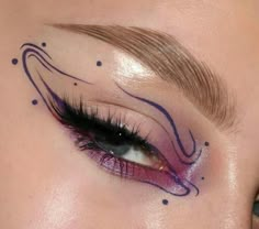 Funky Eyeliner, Feeling Unmotivated, Eyeliner Ideas, Cute Eye Makeup, Graphic Eyeliner, Swag Makeup