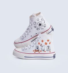 Hand Embroidered Shoes, Sneakers Embroidery, Converse Autumn Embroidery, White Converse With Embroidery, Embroidered Hightop Converse, Converse High Tops Embroidered, Halloween Converse, White Embroidered Converse Sneakers, Embroidery Converse