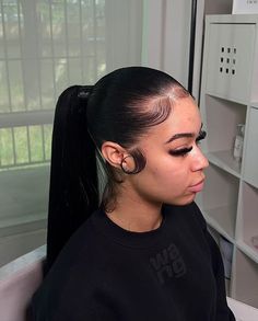 Check out these 37 trending beautiful high ponytail hairstyles that are guaranteed to rock your world. Elevate your hair game with these styles now. Click the article link for more photos and inspiration like this // Photo Credit: Instagram @theponywizard // #besthairstyles #hair #hairinspiration #hairinspo #hairstyles #halfponytail #highponytail #latesthairstyles Two Braids With Weave In The Back, 3 Part Ponytail, High Ponytail Styles, Hair Stripes, Tail Hairstyle, Slicked Back Ponytail, High Ponytail Hairstyles