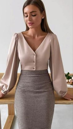 Airplane Essentials, Trip Essentials, Chique Outfits, Business Outfits Women, Business Casual Outfits For Work, Stylish Work Outfits, Professional Attire