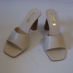 * Nwt Womens Billini "Dixee" Beige Faux Leather Heel Sandals Sz 7 Material: Faux Leather Measurements : Heel- Toe Length: 9.75" Width: 3.25" Heel: 3" New With Tags......Ran_kat_232-1* Cream Almond Toe Heels In Faux Leather, Beige Square Toe Faux Leather Heels, Beige Faux Leather Square Toe Heels, Formal Cream Faux Leather Heels, Trendy Cream Formal Sandals, Cream Square Toe Synthetic Sandals, Cream Square Toe Heels In Synthetic, Cream Synthetic Square Toe Heels, Cream Square Toe Synthetic Heels