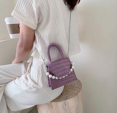 Bolsos Andinita - Vendedor Ultra Zapatos Outfit Classy, Not Love, Of Outfits, Chic Handbags, Women's Handbags, Jewelry Trends, Summer Collection, Mini Bag, Jewelry Pieces