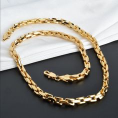 Brand New Womens Gold Chain Link Necklace Details: Length 24" Genuine 18k 750 Italian Gold Plated Sterling Silver Retail Price $400 Buy With Confidence From A Trusted Seller With A 99%+ Feedback Rating! A0420 (Id-657) Silver Gold-plated Necklace With Polished Finish, White Gold Necklace With Link Chain, Luxury Snake Chain Necklace With Polished Finish, Luxury Snake Chain Necklace For Formal Occasions, Classic Gold Necklace With Shiny Finish, Luxury Long Gold Chain Necklace, Formal Long Necklace With Box Chain, Luxury Formal Snake Chain Necklace, Formal Long Box Chain Necklace