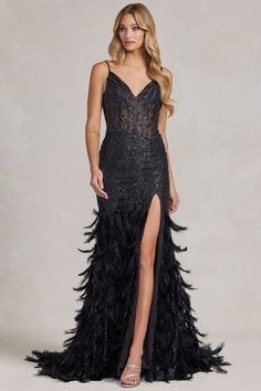 Special Ocassion Dresses, Feather Prom Dress, Feather Gown, Feather Skirt, Gorgeous Prom Dresses, Corset Dress Prom, Pageant Gowns, Fitted Wedding Dress, Sleeveless Long Dress