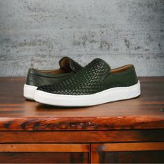 Brothers United Mens Dark Green Nappa Leather Weave Slip On Sneaker Shoes Brand New Without Box Size: Men's 7 Us 6.5 Uk 39 Eu Color: Dark Green Nappa Leather Style #: 658022 Details: * 100% Leather * Imported * Rubber Sole * Heel Insert, Densely Padded Footbed & Blunt Arch Support For Optimized Comfort * Handcrafted & Stitched ******************************************************************** 100% Authentic Guaranteed - Product Was Purchased From Authorized Retailer. ---> Questions? Ask. I Oft Leather Low-top Sneakers With Woven Sole, Custom Green Leather Sneakers With Perforated Toe Box, Business Slip-on Sneakers With Rubber Sole, Leather Slip-on Shoes With White Sole, Casual Leather Slip-on Custom Sneakers, Leather Low-top Loafers With Woven Sole, Low-top Slip-on Leather Shoes With Textured Sole, Slip-on Low-top Leather Shoes With Textured Sole, Green Leather Slip-on Sneakers