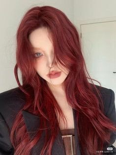 Died Red Hair, Red Hair Color Dye, Korean Dyed Hair, Red Hair Dye Ideas, Red Hair Asian, Red Wine Hair Color, Red Hair Korean, Korean Hair Dye, Aesthetic Red Hair