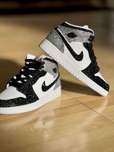 Bedazzled Jordan Ones, Custom Jordan 1s, Rhinestone Nike Shoes, Dream Shoes Jordans, Cute Jordans For Women, Cute Sneakers Nike, Swag Outfits For Women, Baddie Shoes Sneakers, Jordans For Women