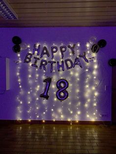 18the Birthday Party Ideas, Dekorime Per Ditelindje, Prom Themed Birthday Party Decoration, 18th Bday Party Decorations, Party Themes For 18th Birthday, Theme For 18th Birthday, 17th Birthday Decoration Ideas, 18teen Birthday, 18th Birthday Party Themes Decoration