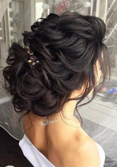 [tps_header]Having long hair is perfect as you can create lots and lots of various hairstyles in any style you prefer. We’ve surfed through Instagram to find some of the most incredible  wedding hairstyles so that you... Summer Wedding Hairstyles, Best Wedding Hairstyles, Updos For Medium Length Hair, Medium Long Hair, Wedding Hair Inspiration, Wedding Hair And Makeup, Bride Hairstyles, Hair Dos, Bridesmaid Hair