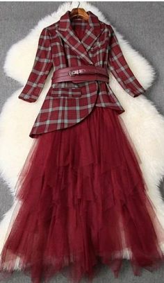 Midi Tulle Skirt, Trendy Christmas Outfits, Blazer And Skirt Set, Gaun Fashion, Tulle Midi Skirt, 가을 패션, Mode Inspiration, Plaid Print, Skirt Outfits