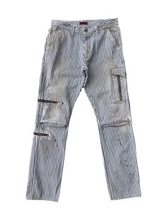 J14 Vintage Johnbull Hickory Stripped Size 29 Johnbull Cargo Pants Johnbull Multipocket Streetwear Johnbull Workwear Zipper Pocket Vintage Jeans Details Measurement  Waist : 29'inches Inseam : 30.5'inches Leg Opening : 14'inches Front Rise : 11'inched Thigh : 24'inches Knee : 15'inches Outseam (Length) : 39.5'inches Hips : 40'inches Condition :  Great Condition.Minor stains defect,discoloration and holes please refer pictures detail.‼️ 📮 SHIPING > WE ARE USING DHL EXPRESS SHIPING ITS TAKE 3-5 A Japan Streetwear, Parachute Cargo, Vintage Volkswagen, Large Photos, Punk Style, Cargo Pant, Accessories Jacket, Jacket Buttons, Vintage Sweatshirt