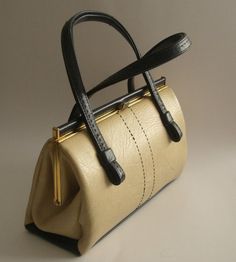 Weymouth American Large Handbag 50's/60's Large Handbag, Large Handbags, Bucket Bag, Duffle Bag, Spain, Ships, Handbags