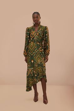 Shop the Green Pineapple Ikat Long Sleeve Midi Dress at FARM Rio. Get 15% off your 1st purchase and check out new arrivals! Tropical Escape, Ikat Pattern, Sleeve Midi Dress, Farm Rio, Long Sleeve Midi, Long Sleeve Midi Dress, Cinched Waist, Deep Green, What To Wear