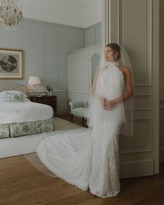 Sofia Richie, Elliot Grainge, Wedding , old money aesthetic  wedding aesthetic Wedding Veil Inspiration, Elliot Grainge, Rehearsal Dinner Looks, Sophia Richie, Stella Tennant, Vogue Wedding, Shot List, Wedding Shot, Sofia Richie