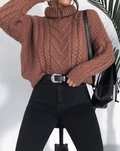 Athleisure Outfits, Brown Top, Winter Trends, Cute Fall Outfits, Mode Inspo, Photoshoot Outfits, Active Wear Outfits, Outfits Casual