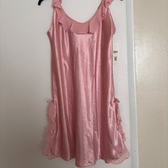 Oscar De La Renta Pink Label Pink Silk Effect Slip Dress - Could Be Styled With A Pair Of Heels And Bag For A Night Out. Size Medium 100% Polyester Original Tag Still Attached Feminine Satin Summer Nightgown, Feminine Satin Nightgown For Summer, Summer Sleeveless Silk Nightgown, Sleeveless Silk Nightgown For Summer, Elegant Ruffled Nightgown For Spring, Sleeveless Satin Dress For Sleepover, Spring Sleeveless Satin Nightgown, Sleeveless Satin Nightgown For Spring, Feminine Satin Dress For Sleepover