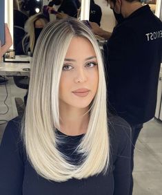 Bleach Blonde Hair, Hair Inspiration Long, Blonde Haircuts, Straight Blonde Hair, Dark Blonde Hair