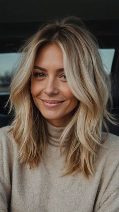 Mom Chop Haircut, Haïr Cut Medium Hair Layers, Women’s Medium Length Haircut Blonde, Medium Length Haircut Plus Size Women, Womans Haircut 2024, Mid Length Hair Thick Hair, Haïr Cut For Thick Wavy Hair, Girls Medium Length Haircut, Hair Cuts Medium Length Layers 2024